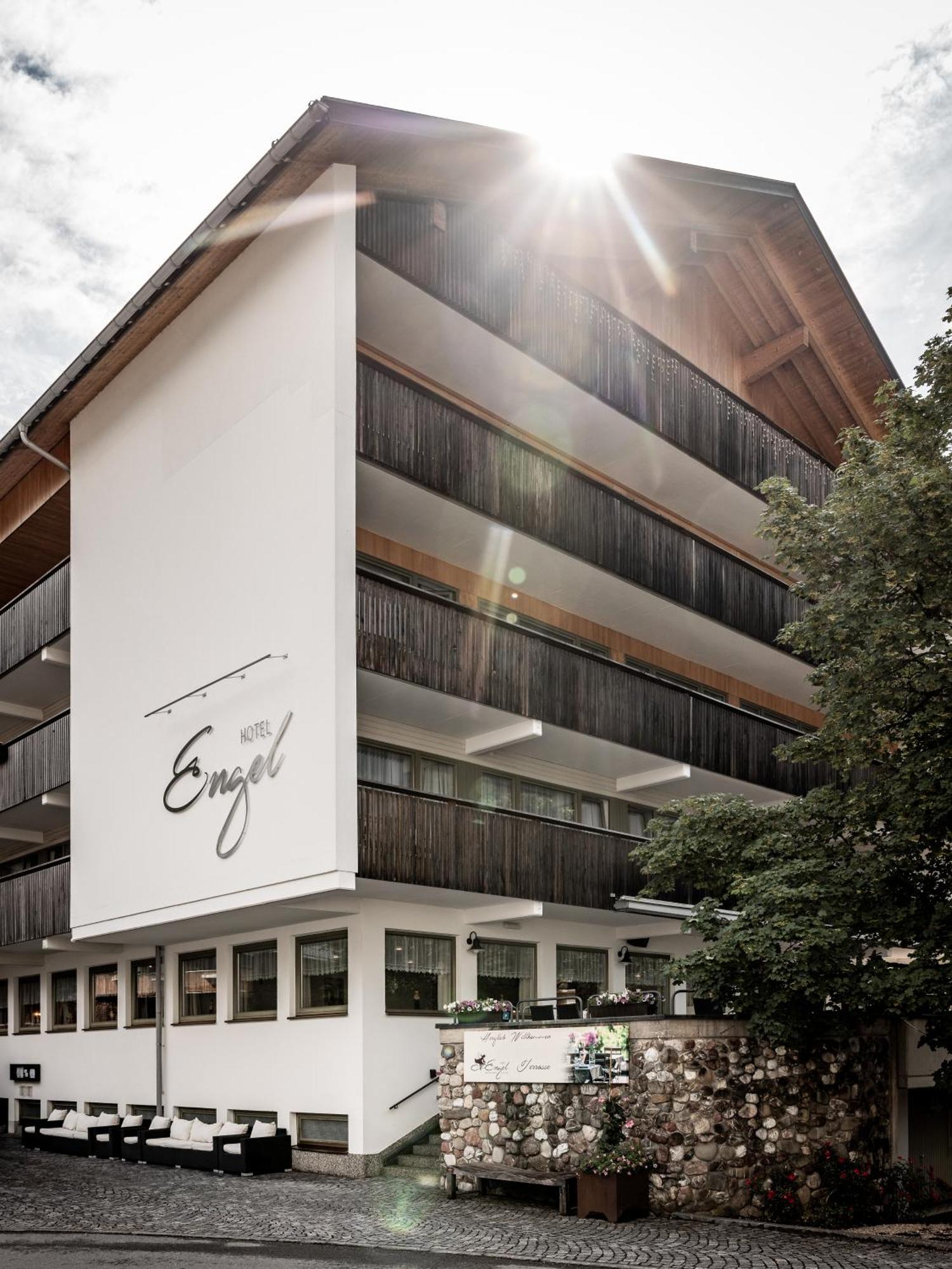 Hotel Engel Mellau Exterior foto